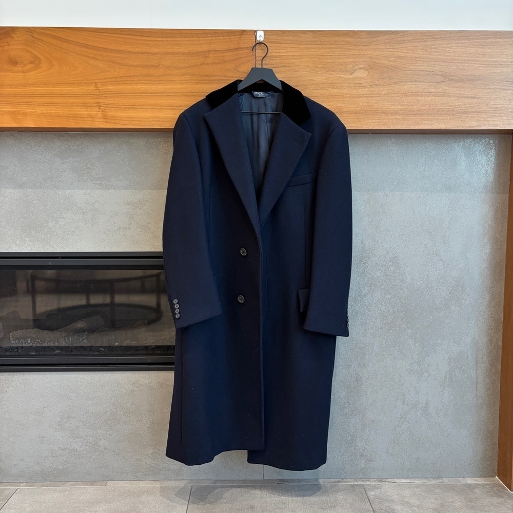Vintage Polo‎ By Ralph Lauren Men’s Wool Coat with velvet collar, Size L